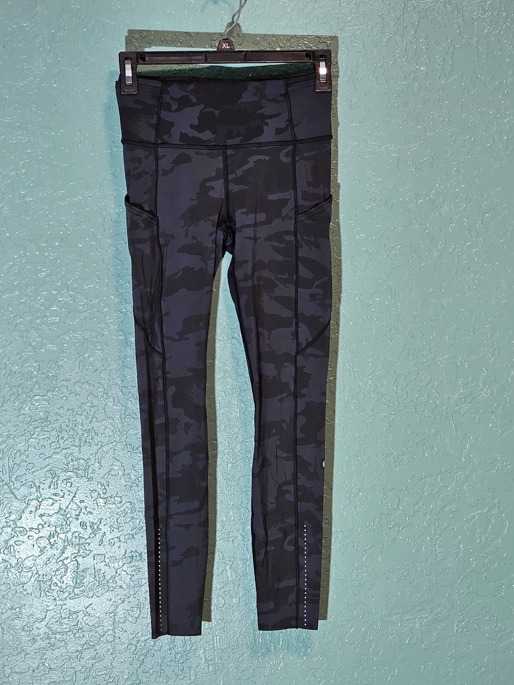🖤 Lululemon Black Gray Camo Reflective Pocket Leggings Size 4